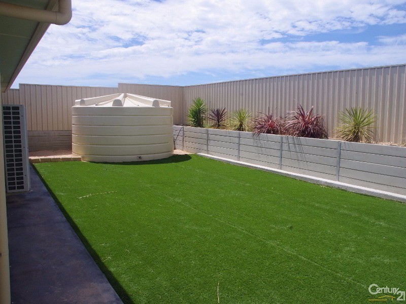 9 Willard Street, Moonta Bay SA 5558