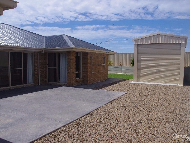 9 Willard Street, Moonta Bay SA 5558