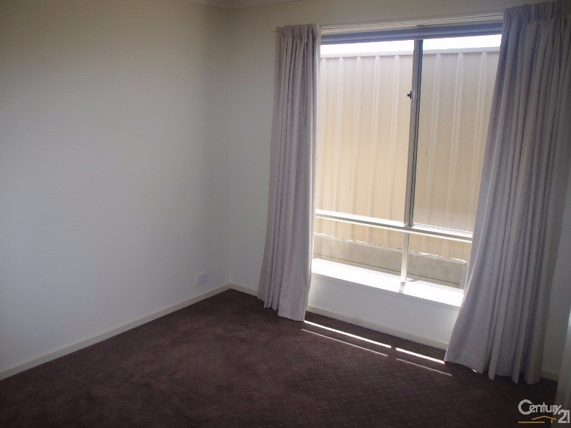 9 Willard Street, Moonta Bay SA 5558