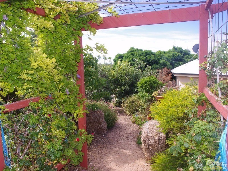 13 Harbison Street, Moonta Bay SA 5558