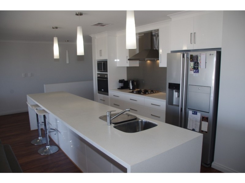 2 Par Court, Port Hughes SA 5558