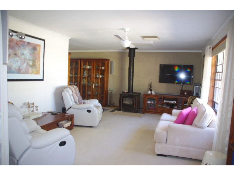 132 Bay Road, Moonta Bay SA 5558