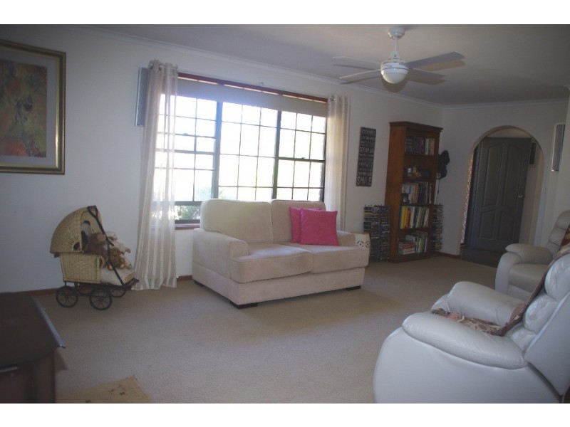 132 Bay Road, Moonta Bay SA 5558