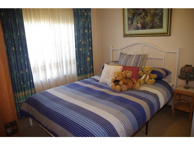 132 Bay Road, Moonta Bay SA 5558