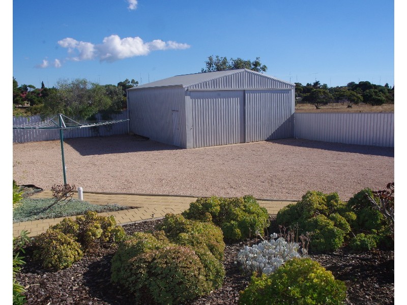 10 Calstock Street, Moonta Bay SA 5558