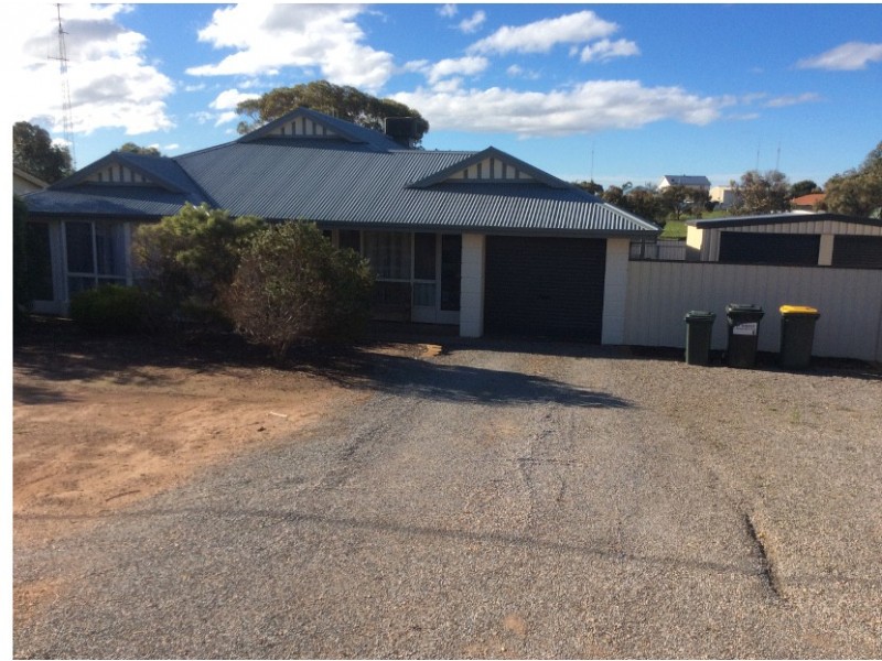 128 Bay Road, Moonta Bay SA 5558