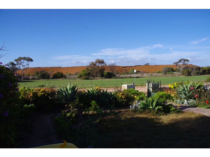 35 Searle Lane, Moonta Mines SA 5558
