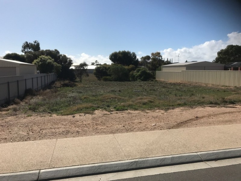 23 Harrys Point Road, Port Hughes SA 5558