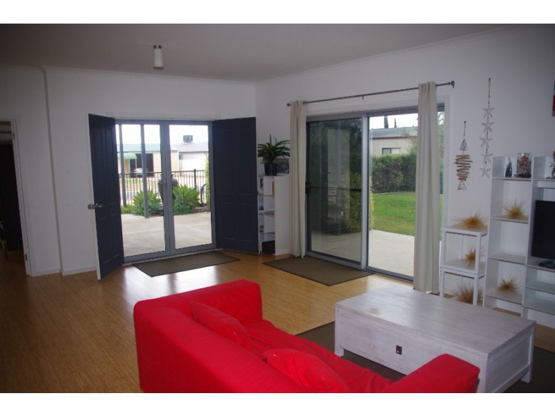 3 Seaview Road, Moonta Bay SA 5558