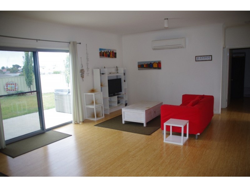 3 Seaview Road, Moonta Bay SA 5558