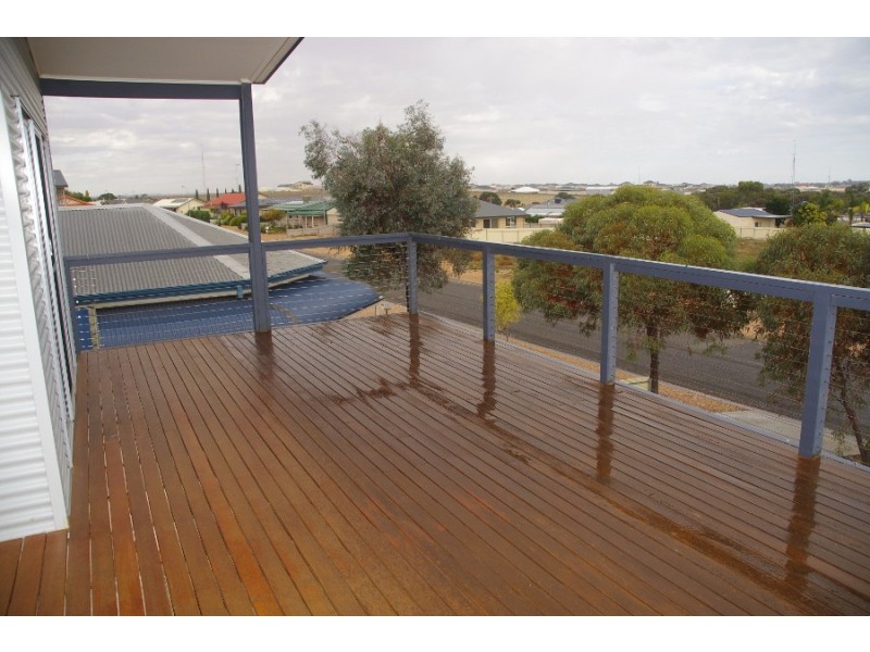 3 Seaview Road, Moonta Bay SA 5558