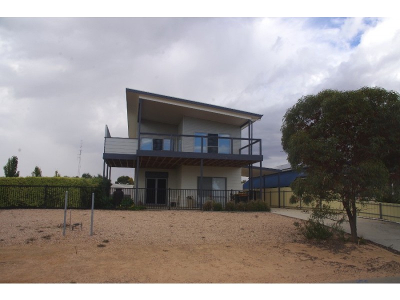 3 Seaview Road, Moonta Bay SA 5558