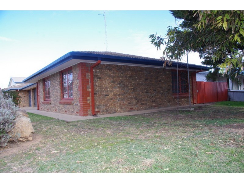 8b Percy Street, Moonta Bay SA 5558