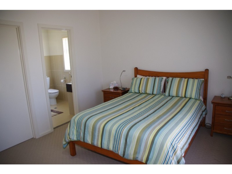 8b Richards Terrace, Port Hughes SA 5558