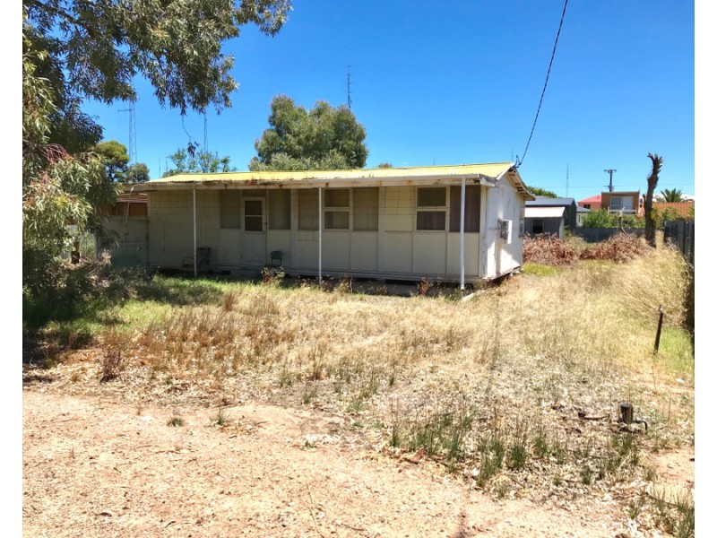 3 Moontana Avenue, Moonta Bay SA 5558
