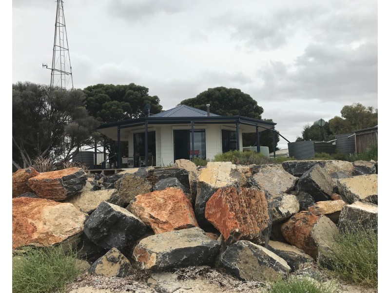 24 Chinaman Wells Road, Chinaman Wells SA 5573