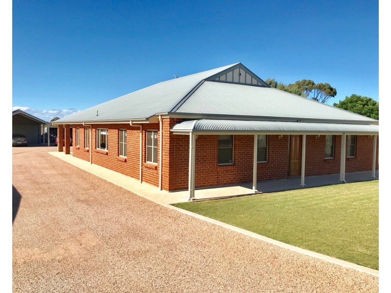 60 Kadina Road, Moonta SA 5558