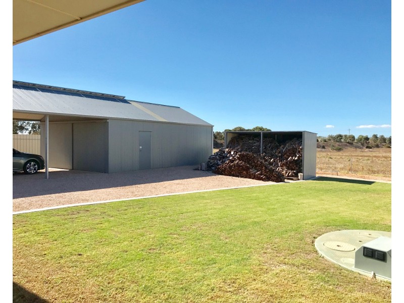 60 Kadina Road, Moonta SA 5558