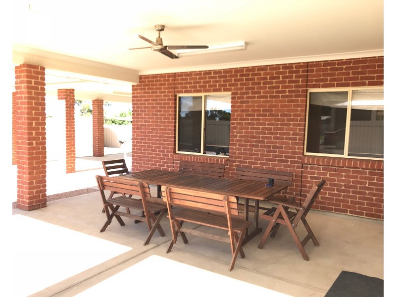 60 Kadina Road, Moonta SA 5558