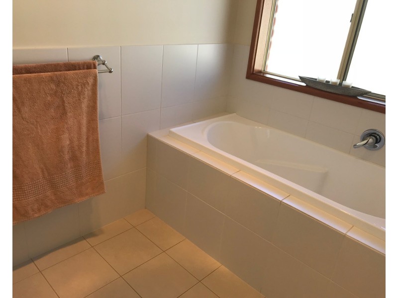 60 Kadina Road, Moonta SA 5558