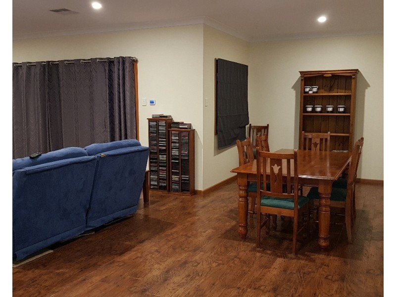 60 Kadina Road, Moonta SA 5558