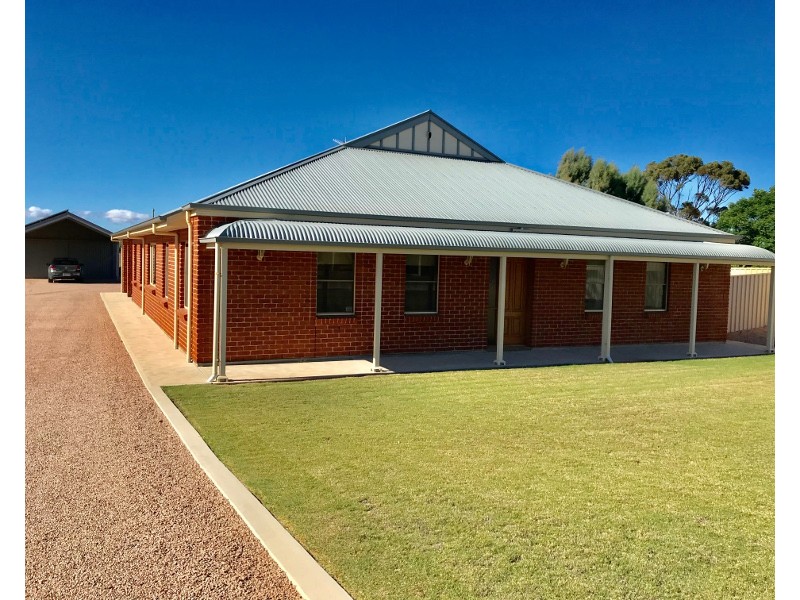60 Kadina Road, Moonta SA 5558