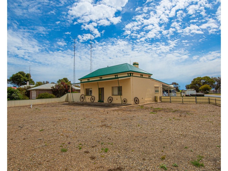 63  Port Road, Kadina SA 5554