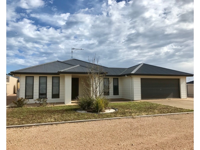 17 Chapman Road, Moonta Bay SA 5558