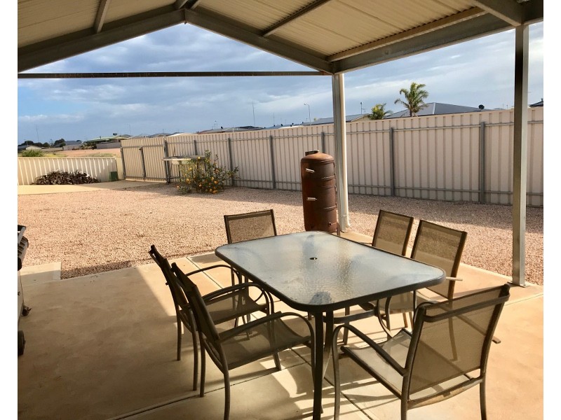 17 Chapman Road, Moonta Bay SA 5558