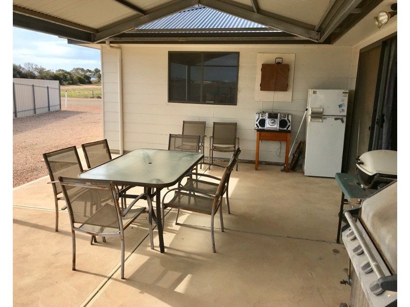 17 Chapman Road, Moonta Bay SA 5558