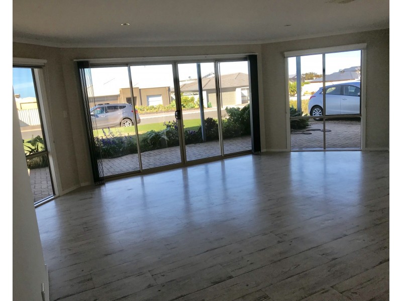 27 Islesworth Street, Wallaroo SA 5556