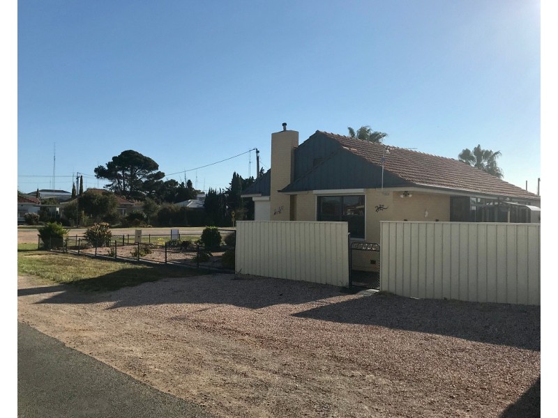 184 Bay Road, Moonta Bay SA 5558