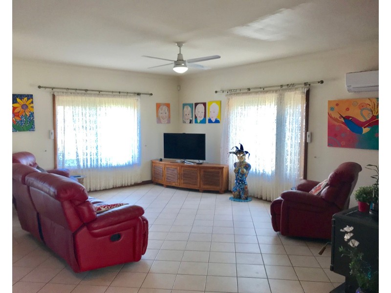 9 Stocker Street, Moonta Bay SA 5558