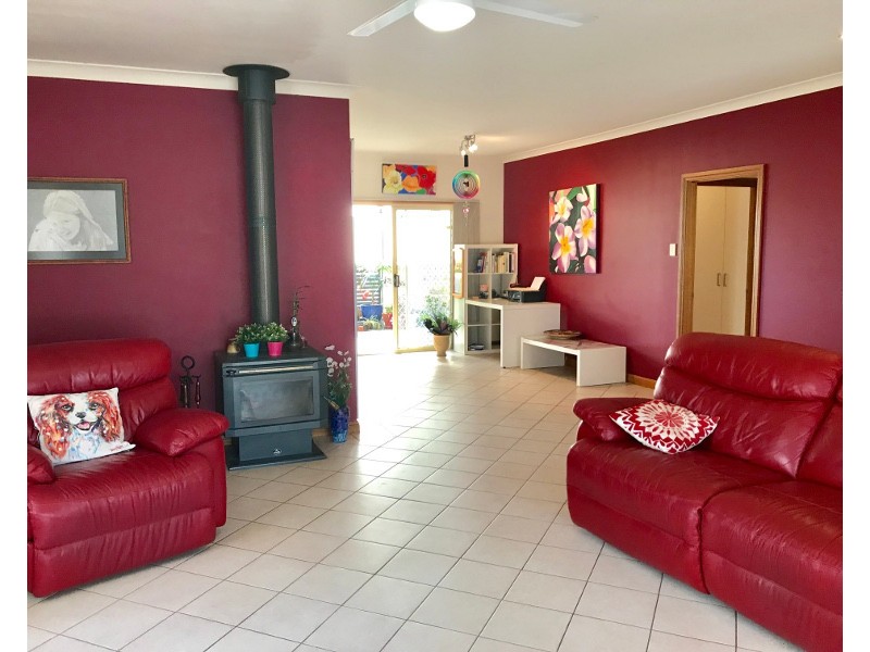9 Stocker Street, Moonta Bay SA 5558