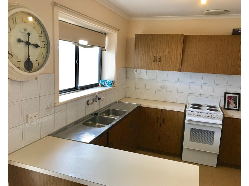 9 Stocker Street, Moonta Bay SA 5558