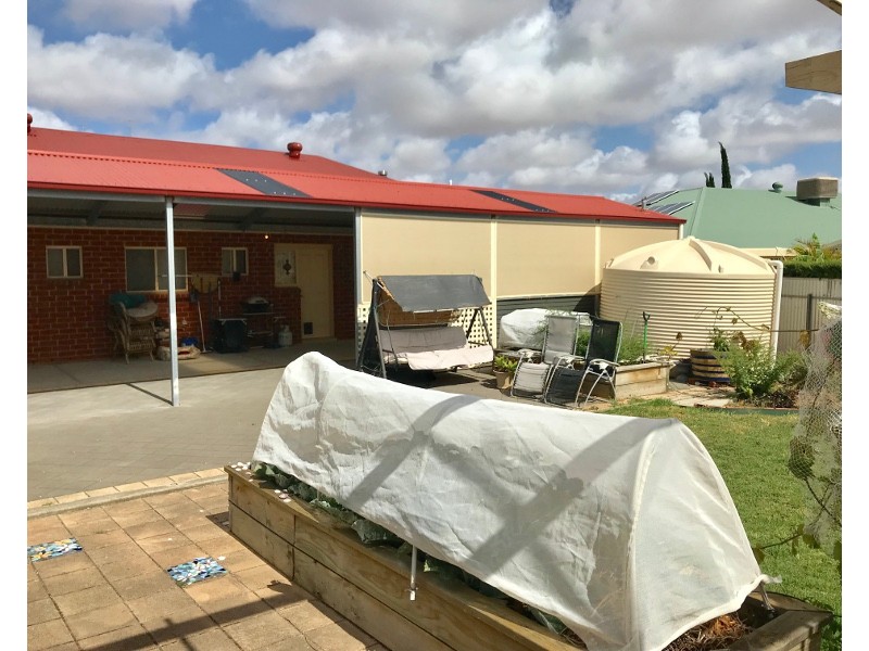 9 Stocker Street, Moonta Bay SA 5558