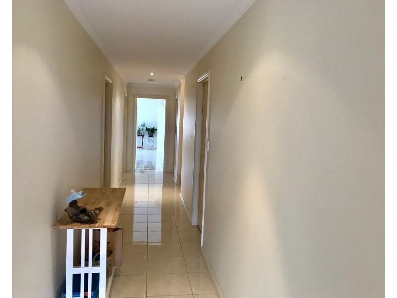 1 Albatross Street, Wallaroo SA 5556