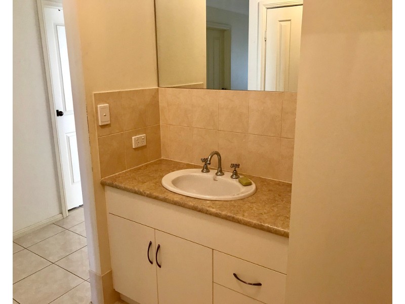 1 Albatross Street, Wallaroo SA 5556