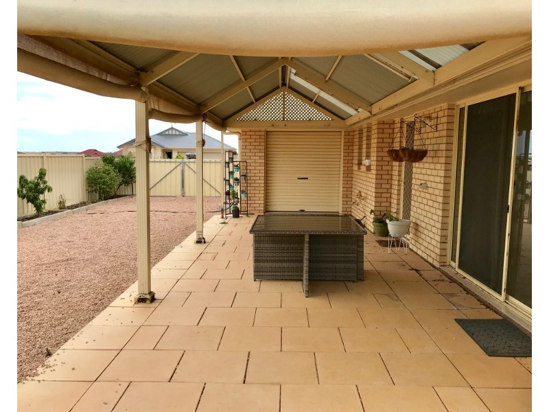 1 Albatross Street, Wallaroo SA 5556
