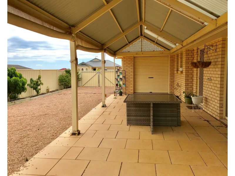 1 Albatross Street, Wallaroo SA 5556