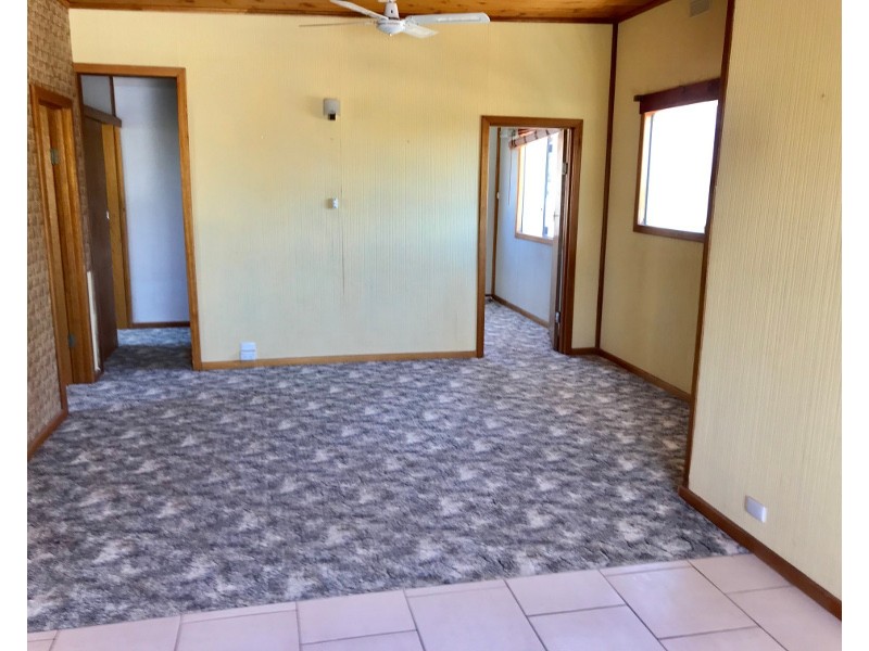 33 Randolph Street, Port Hughes SA 5558