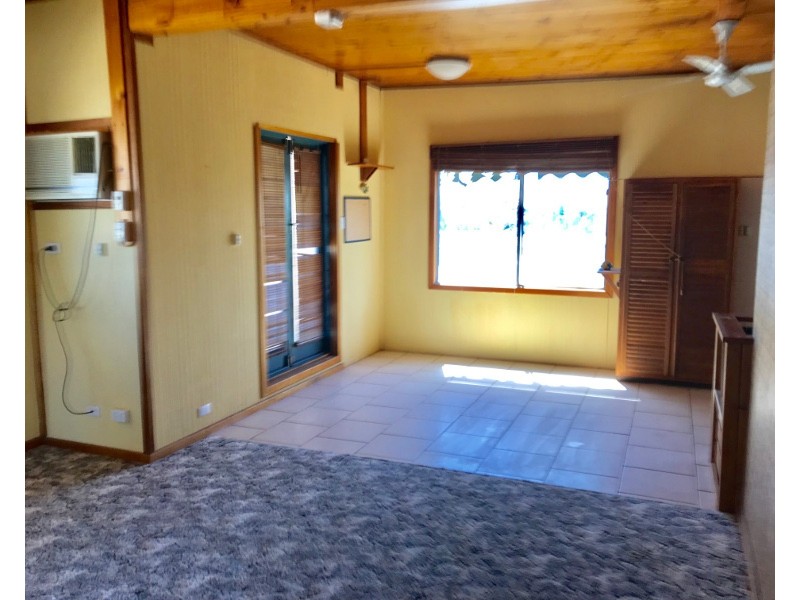 33 Randolph Street, Port Hughes SA 5558