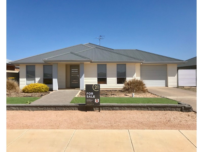 9 Hazel Street, Moonta Bay SA 5558