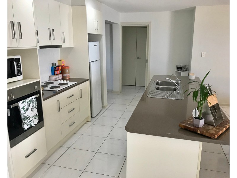 9 Hazel Street, Moonta Bay SA 5558