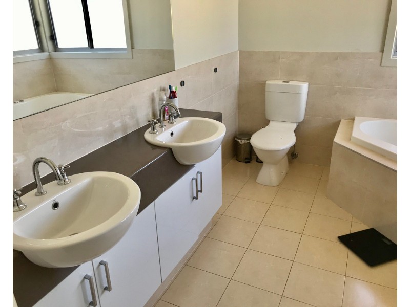 9 Hazel Street, Moonta Bay SA 5558