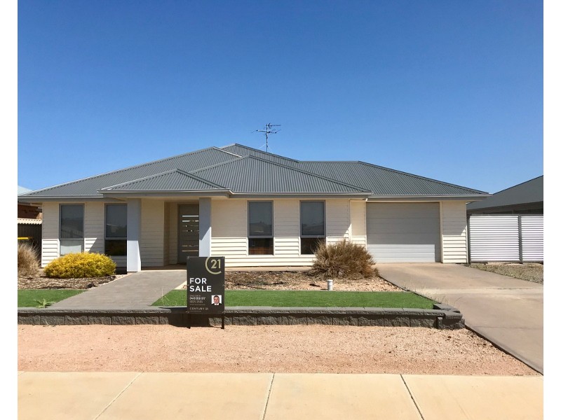 9 Hazel Street, Moonta Bay SA 5558