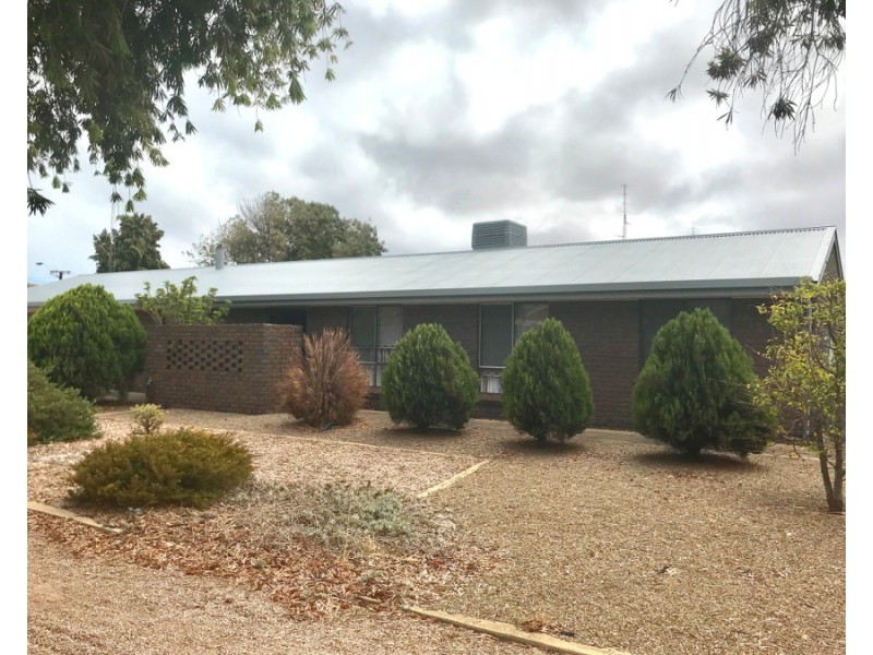 1 Nankivell Street, Moonta Bay SA 5558