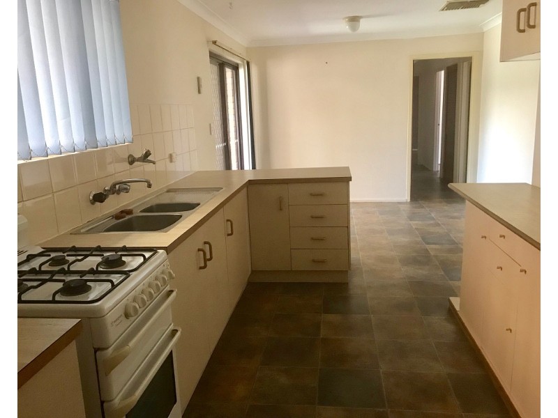 1 Nankivell Street, Moonta Bay SA 5558