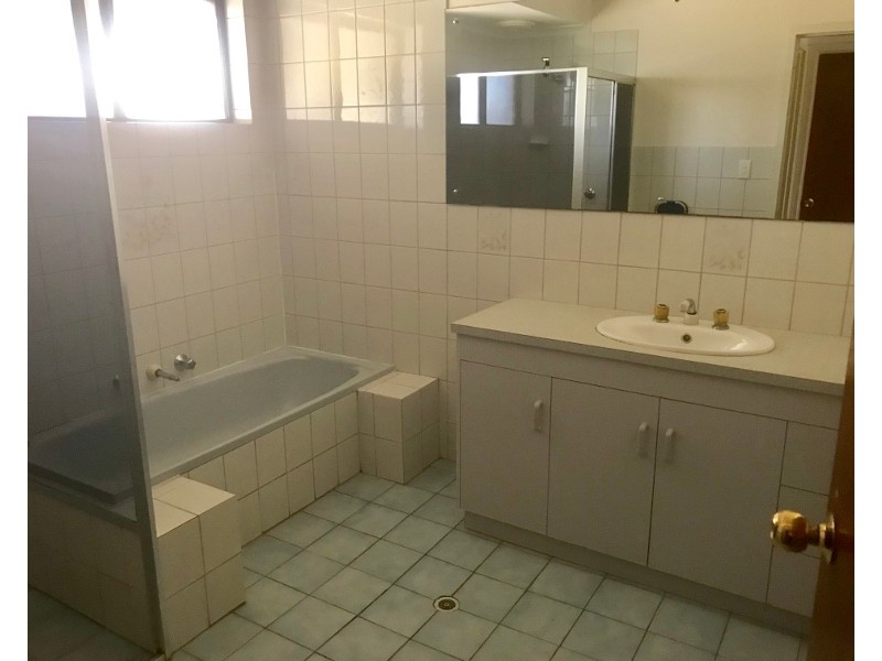 1 Nankivell Street, Moonta Bay SA 5558