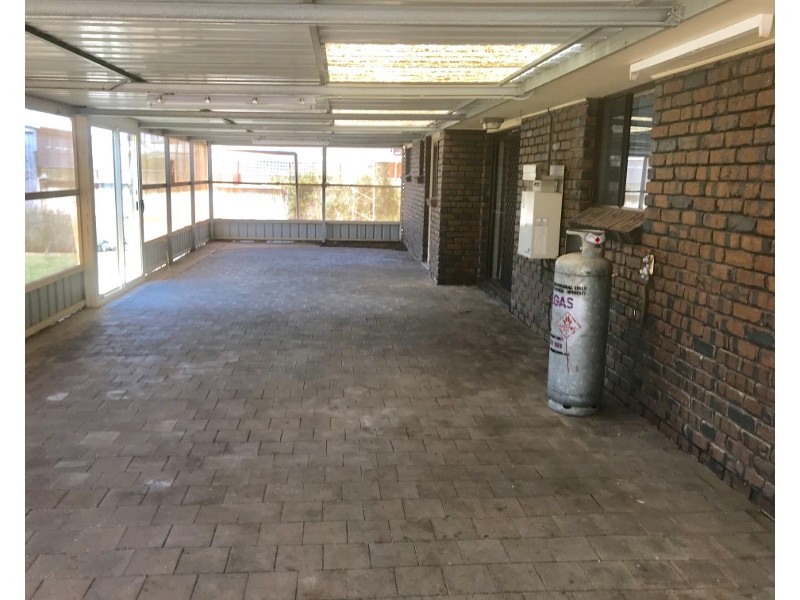 1 Nankivell Street, Moonta Bay SA 5558